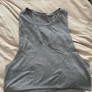 Gray Luluelmon Cropped Tank! Size 6